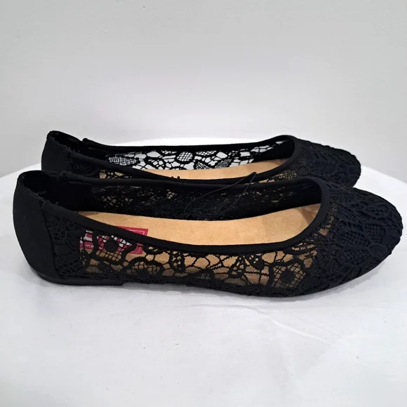 Women's Shoes Size 10 - Picture 2 of 4